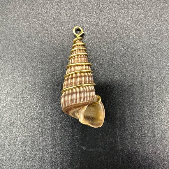Natural Seashell Pendant Gold Toned Wire Sea Nautical Beach Summer Jewelry - Picture 3 of 7